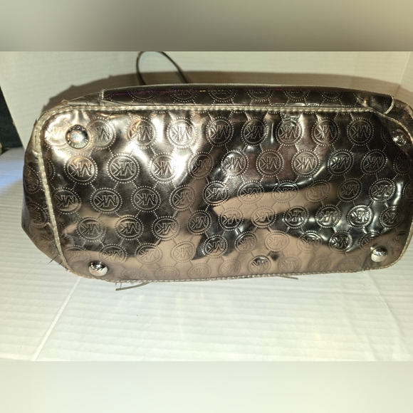 Metallic Tote Bag - Picture 4 of 5